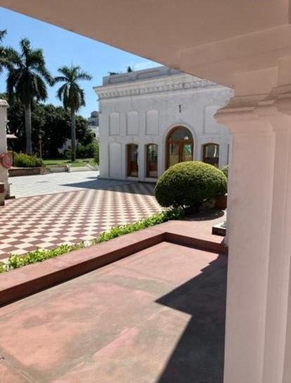 A Mansion Hotel Kashipur ภายนอก รูปภาพ